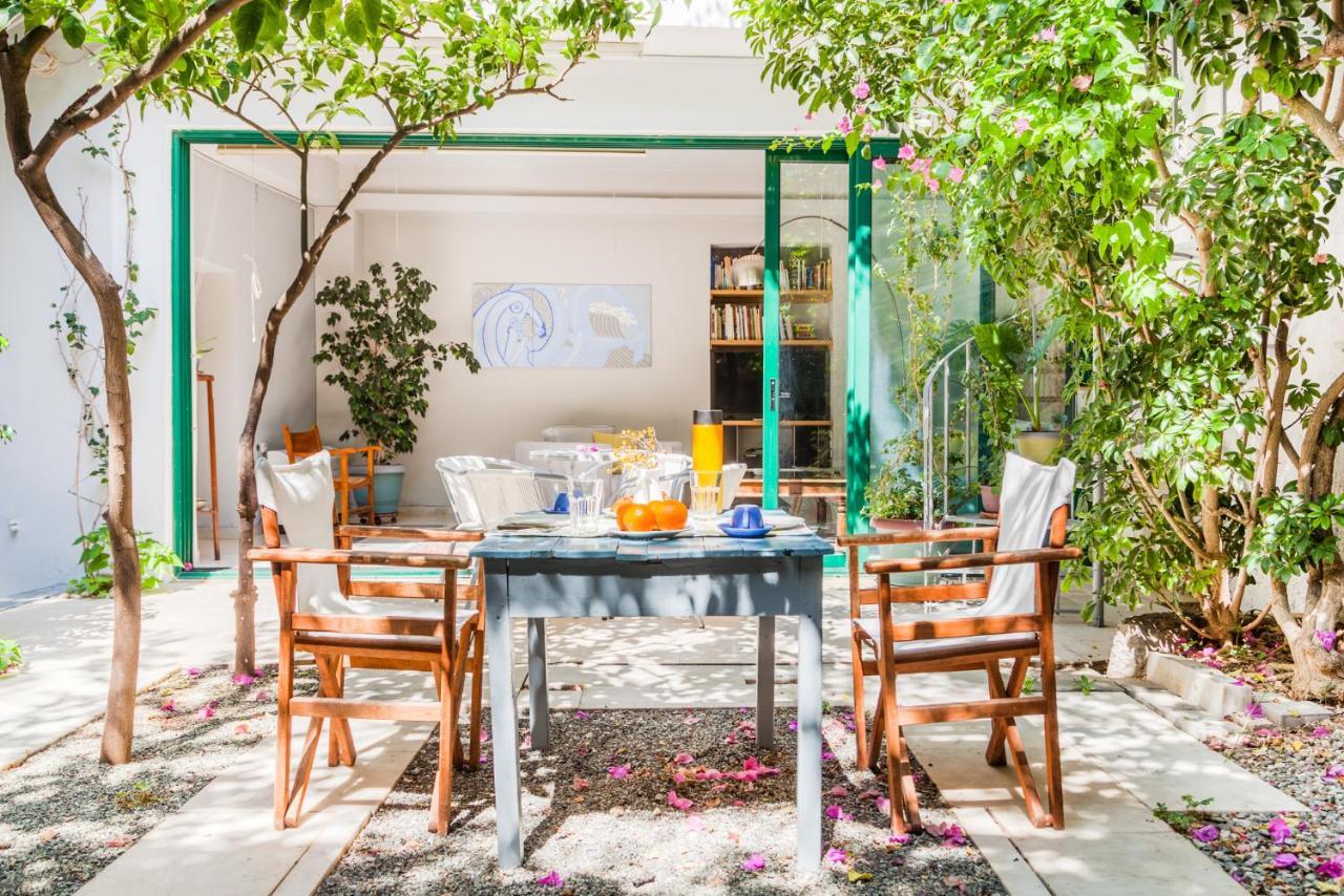 Athenian Yard Near Acropolis Villa Exterior photo